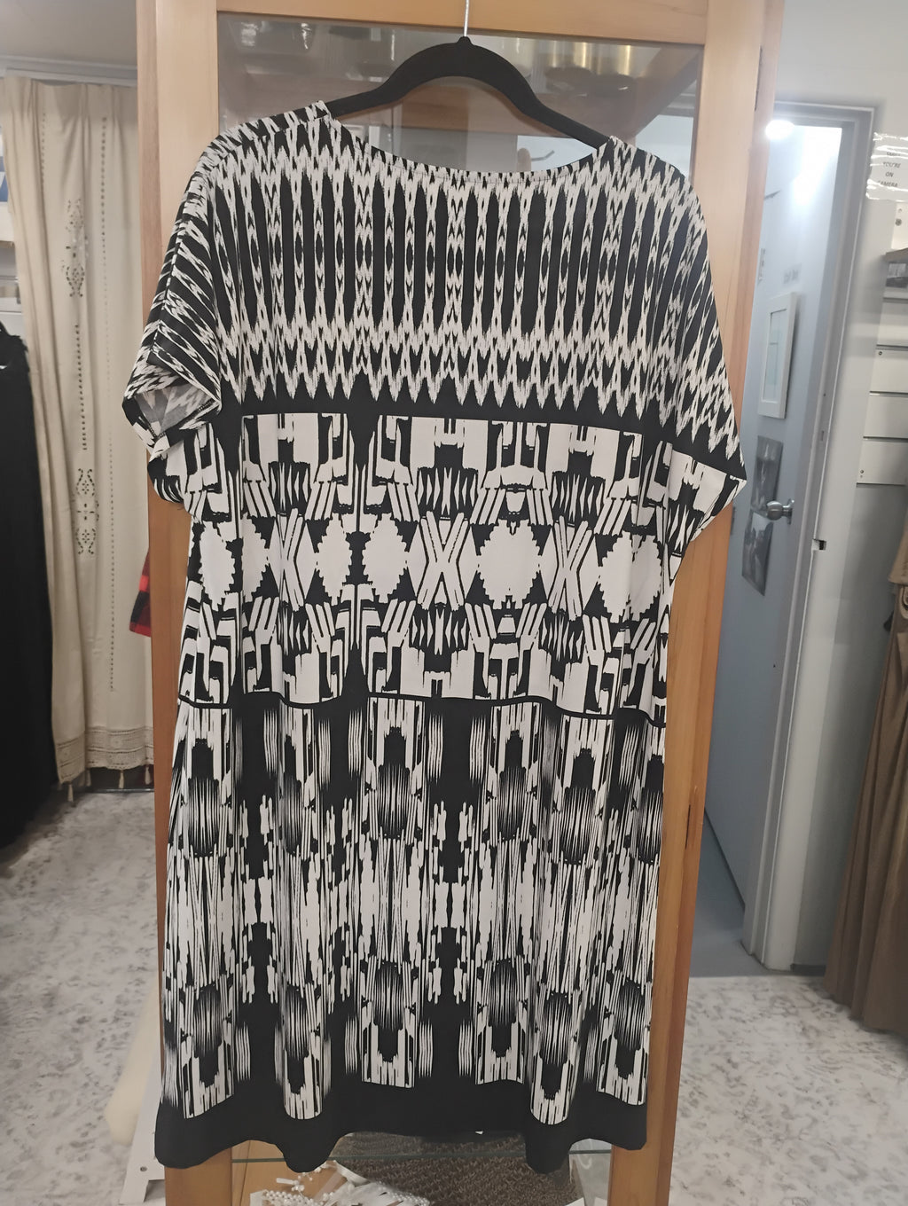 VIRTUELLE DRESS