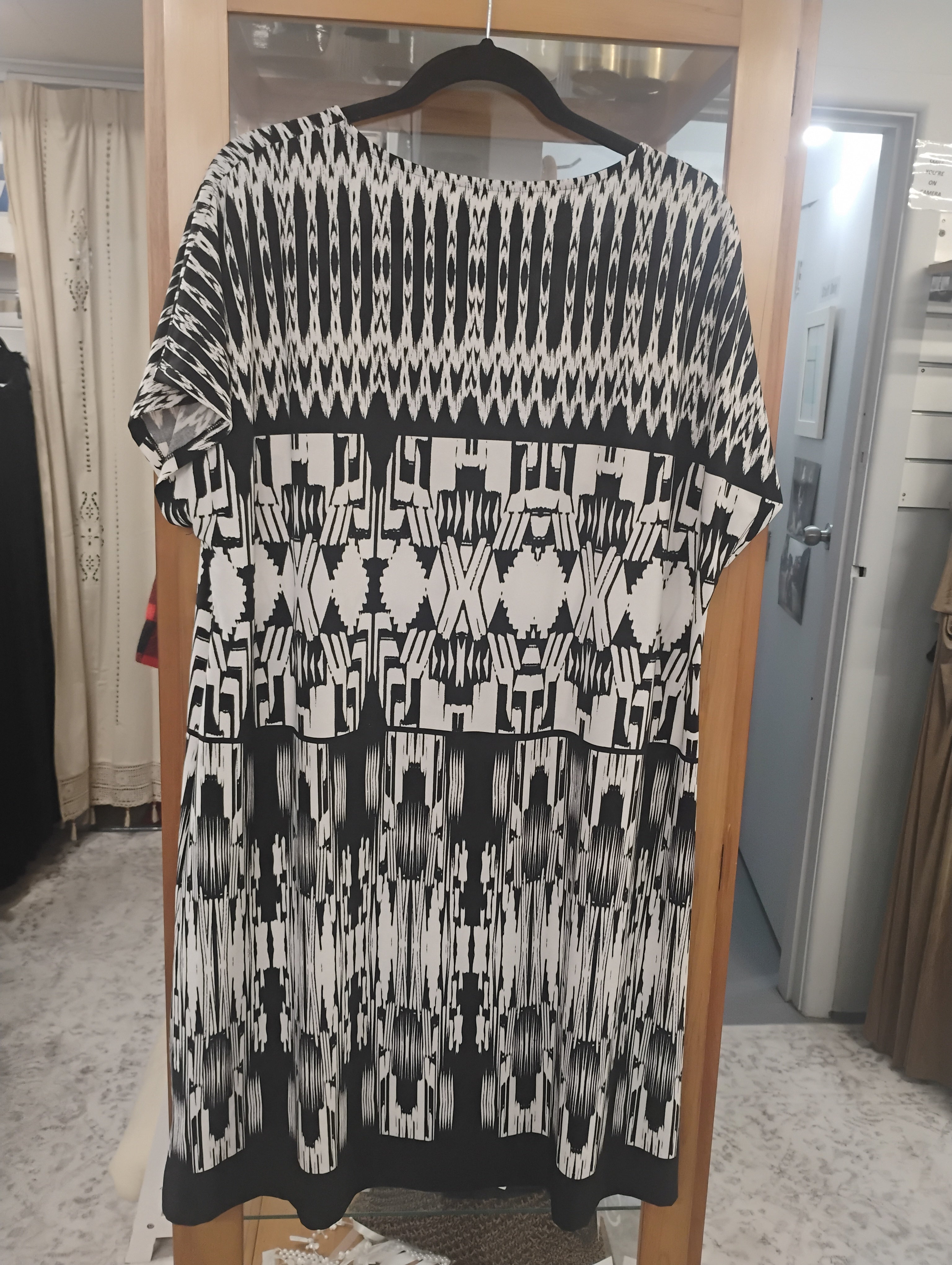 VIRTUELLE DRESS