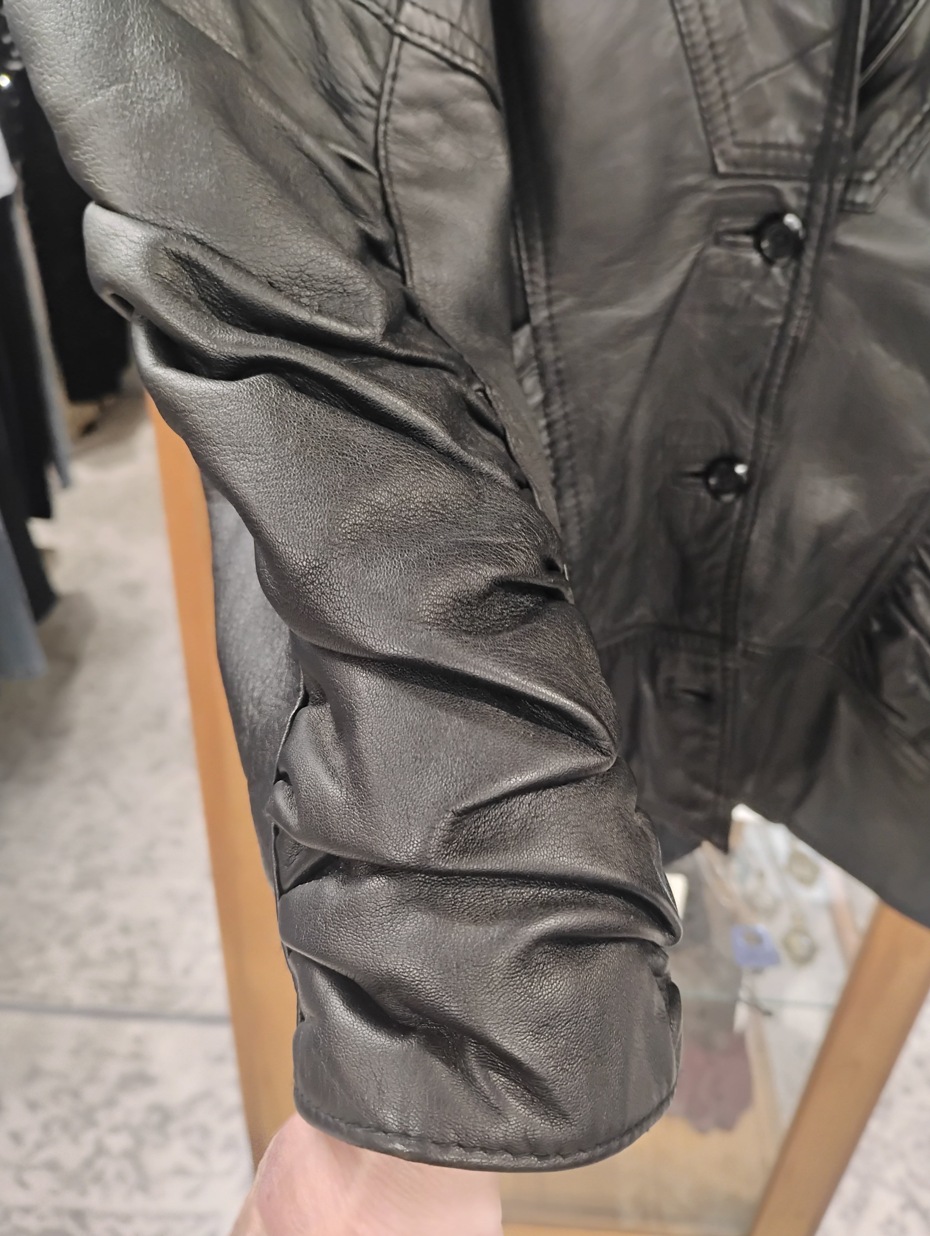 RETRO LEATHER JACKET