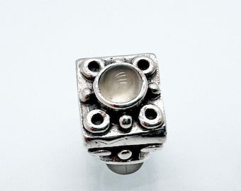 PANDORA CHARM MOONSTONE TRIANGULAR