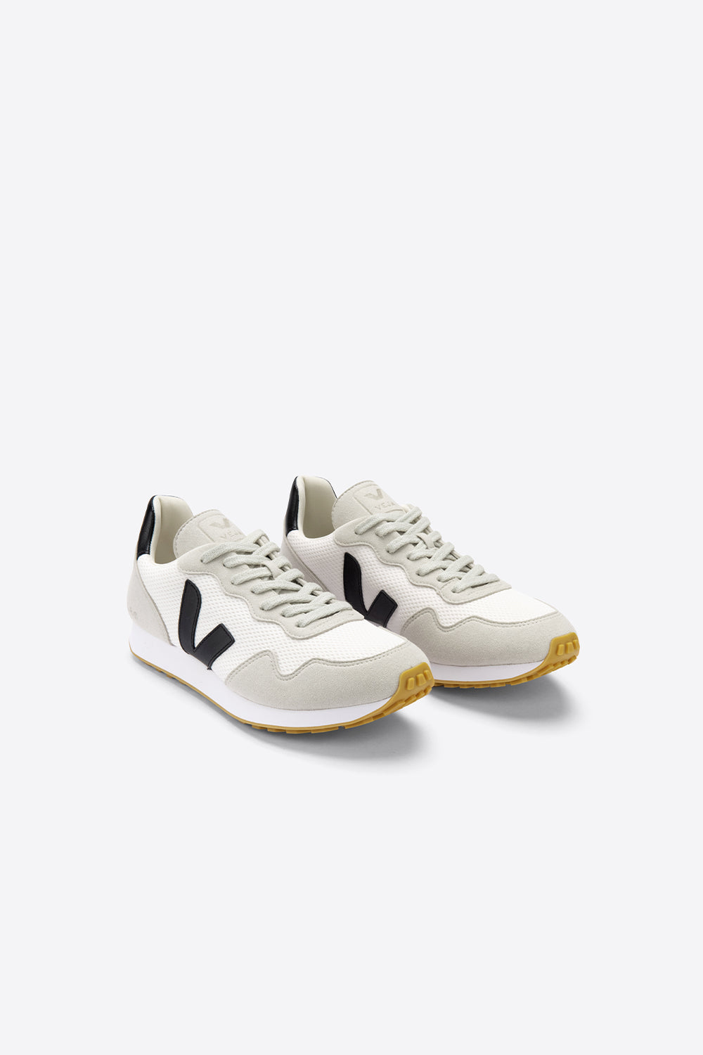 VEJA V-12 LEATHER SNEAKER