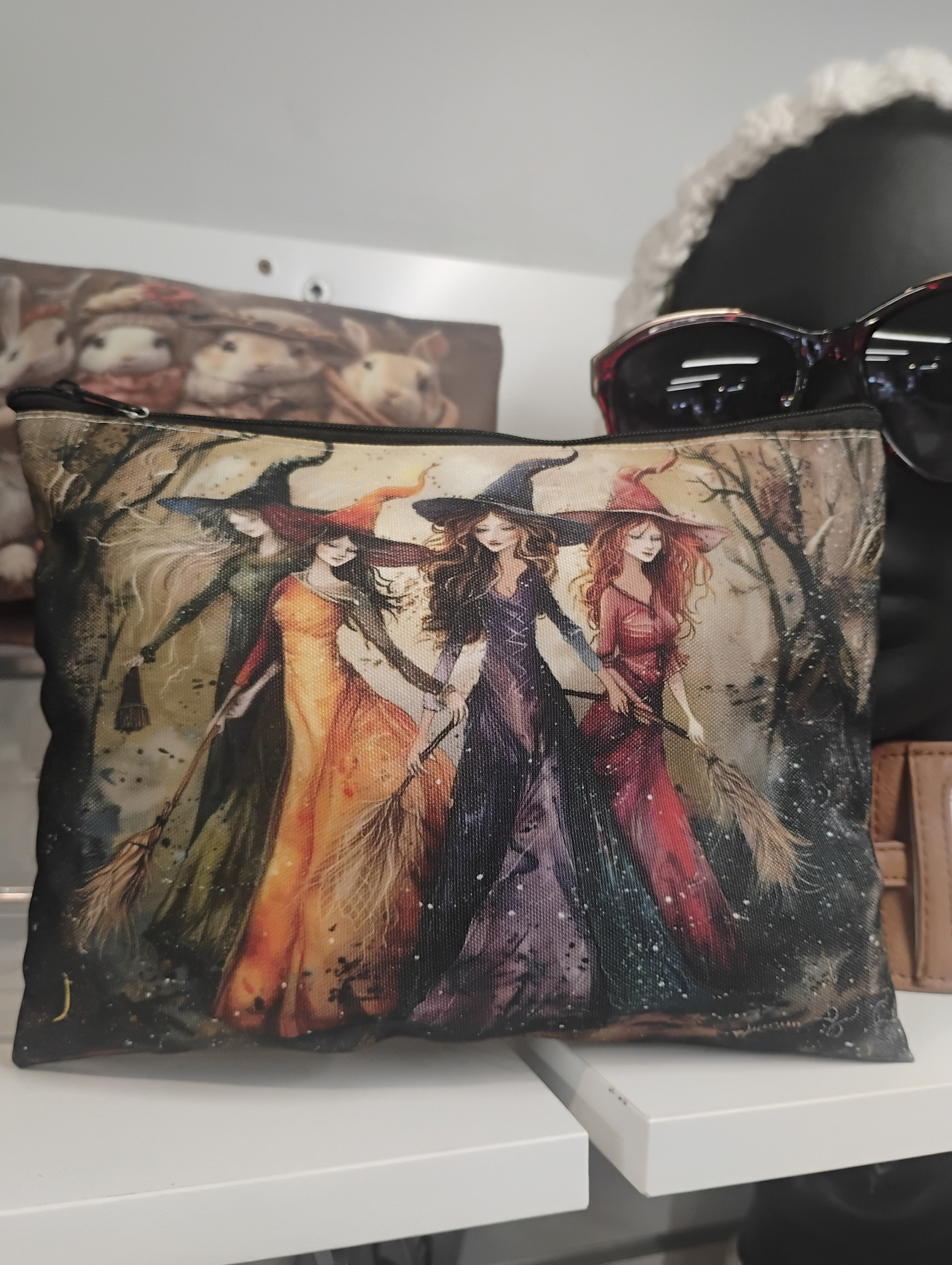Cosmetic bag