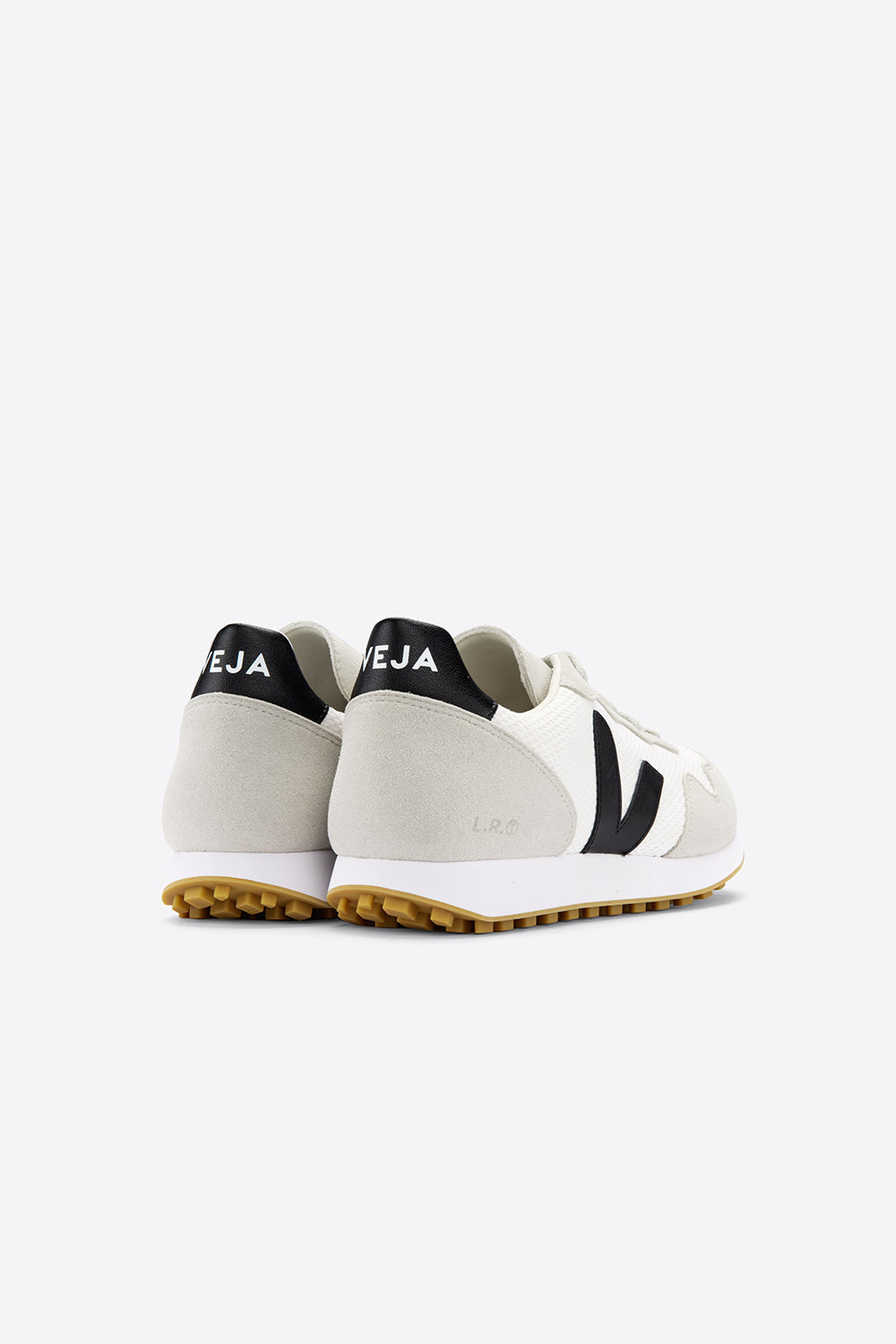 VEJA V-12 LEATHER SNEAKER